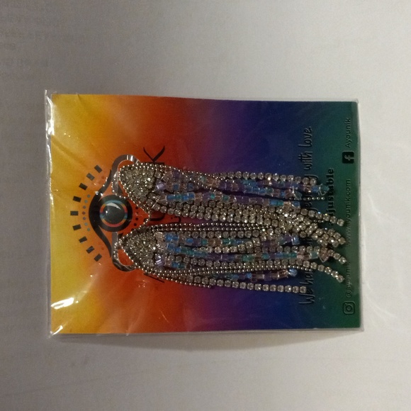 Nordstrom Long dangle multicolored earrings, beaded, brand new - Picture 2 of 3